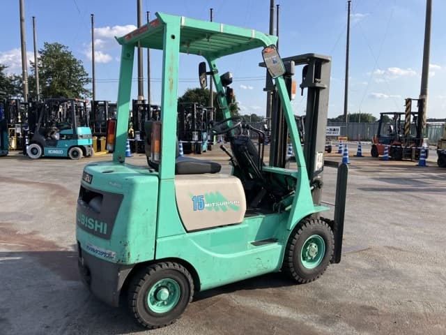 Forklift — Auction (lot 8457-2071)
