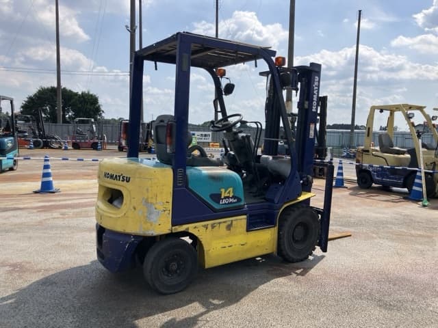 Forklift — Auction (lot 8457-2073)