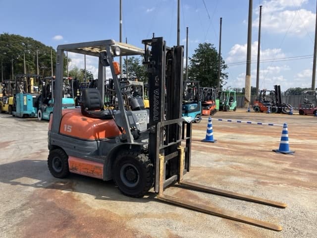 Forklift — Auction (lot 8457-2074)