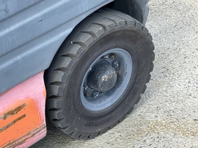 Forklift — Auction (lot 8457-2074)