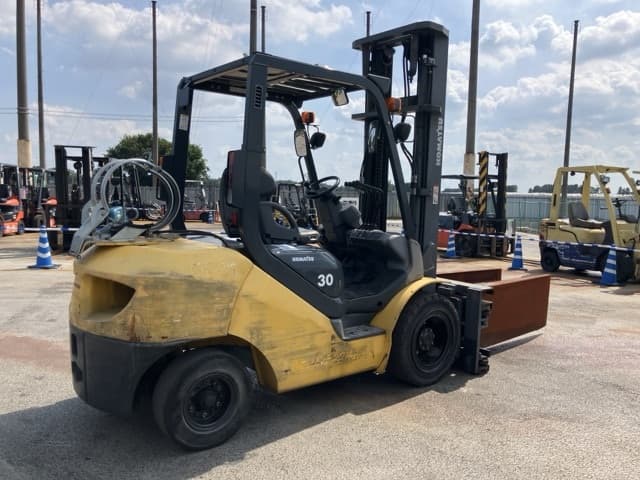 Forklift — Auction (lot 8457-2077)
