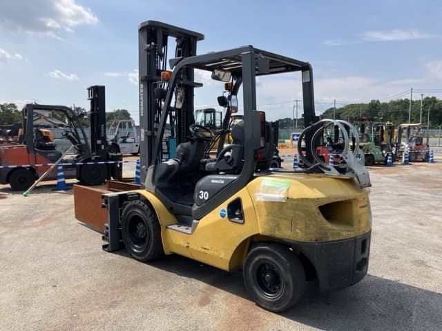 Forklift — Auction (lot 8457-2077)