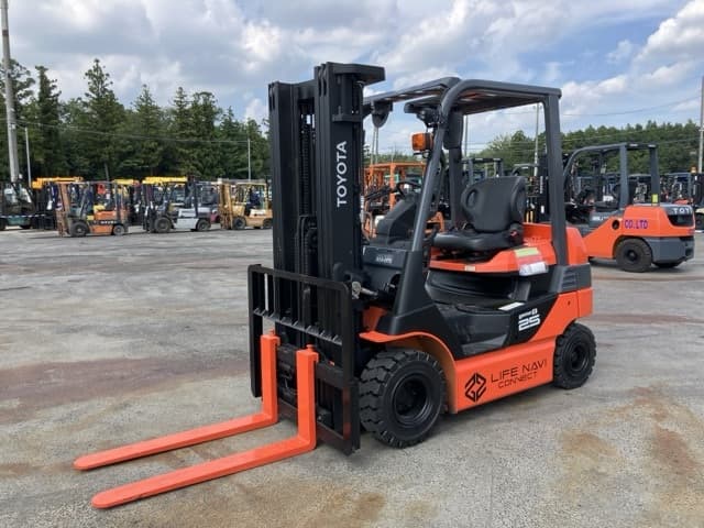Battery Forklift — Auction (lot 8457-2078)