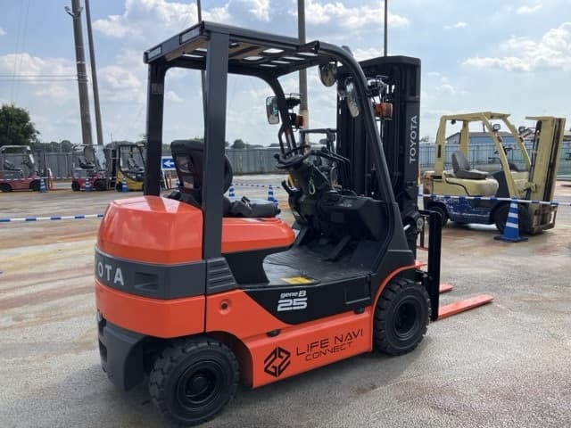 Battery Forklift — Auction (lot 8457-2078)