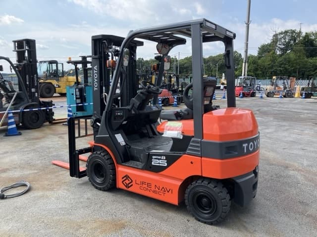 Battery Forklift — Auction (lot 8457-2078)