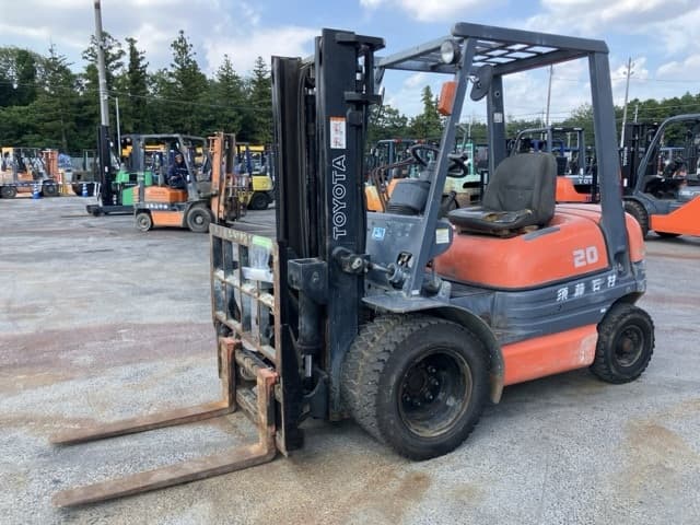 Forklift — Auction (lot 8457-2079)
