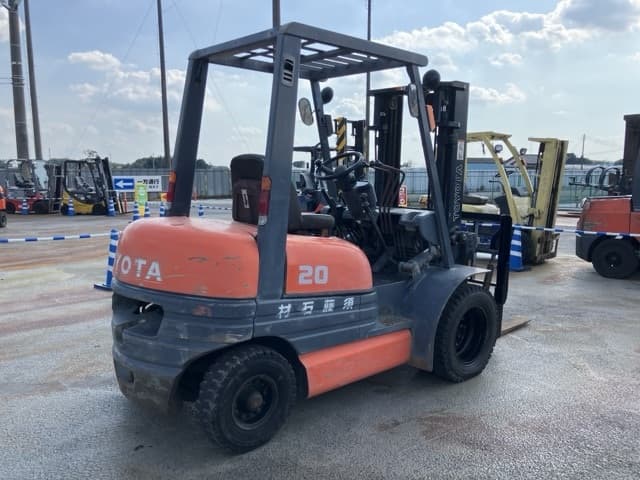 Forklift — Auction (lot 8457-2079)