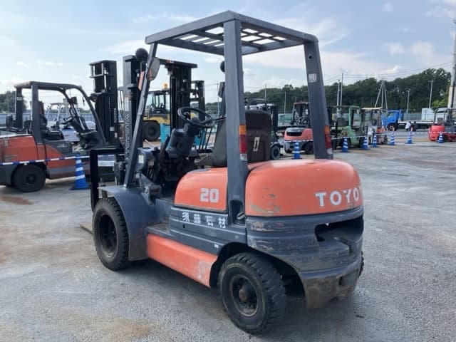 Forklift — Auction (lot 8457-2079)