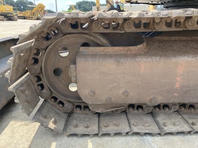 EXCAVATOR — Auction (lot 8457-208)