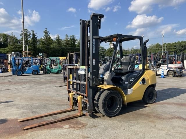 Forklift — Auction (lot 8457-2084)