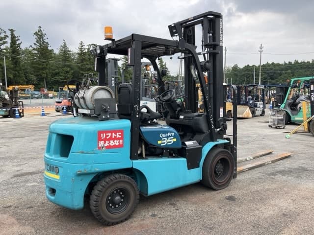 Forklift — Auction (lot 8457-2085)
