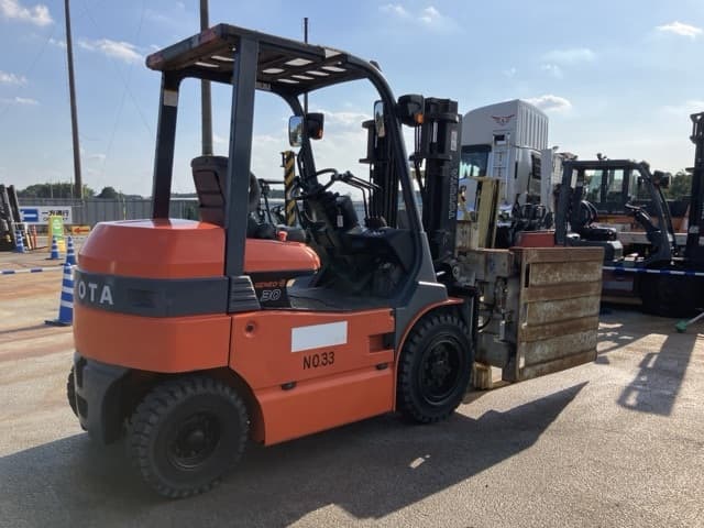 Battery Forklift — Auction (lot 8457-2086)