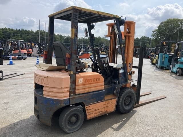 Forklift — Auction (lot 8457-2087)
