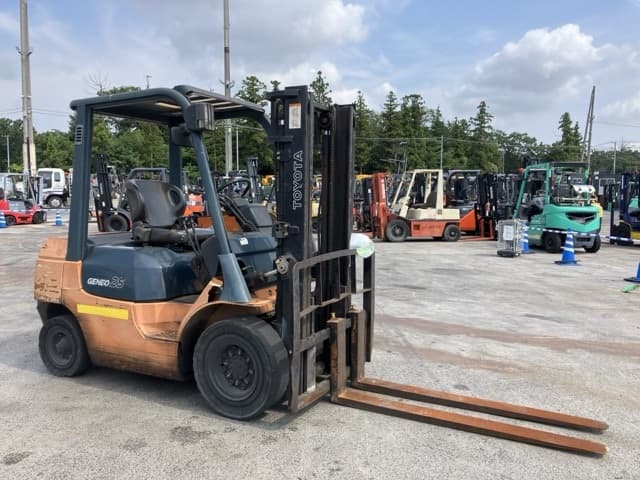 Forklift — Auction (lot 8457-2088)