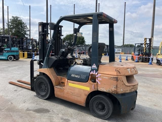 Forklift — Auction (lot 8457-2088)