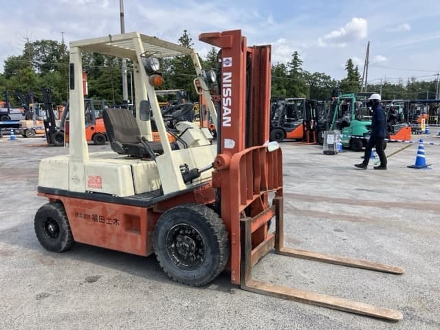 Forklift — Auction (lot 8457-2089)