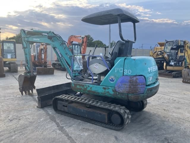 MINI EXCAVATOR — Auction (lot 8457-209)