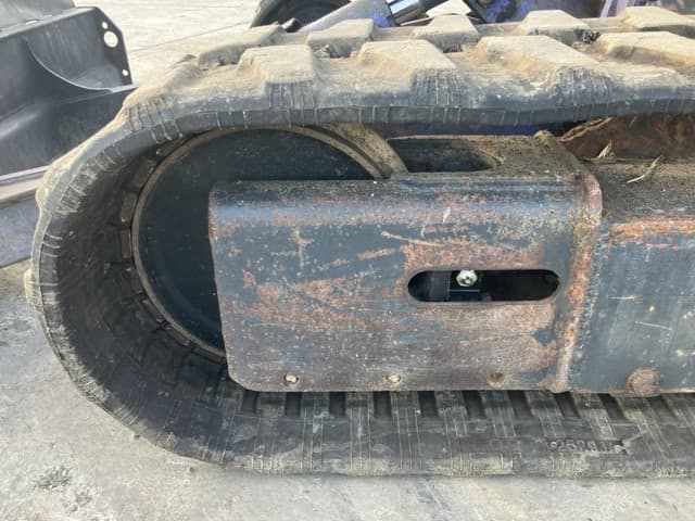 MINI EXCAVATOR — Auction (lot 8457-209)