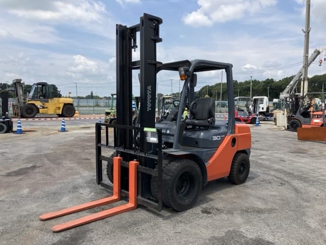 Forklift — Auction (lot 8457-2091)