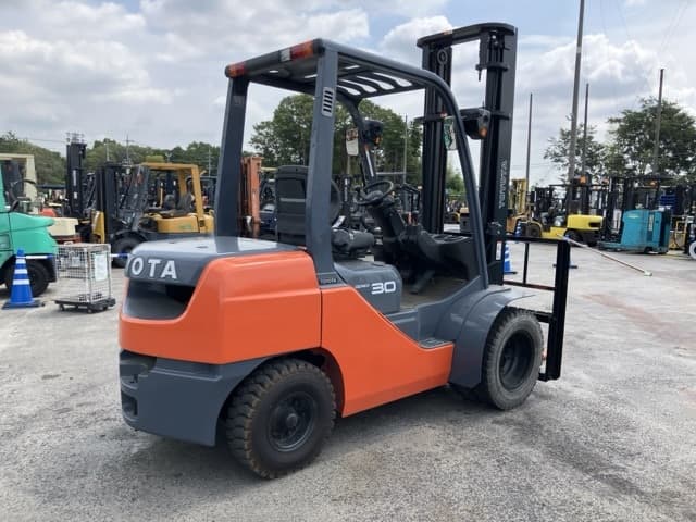 Forklift — Auction (lot 8457-2091)