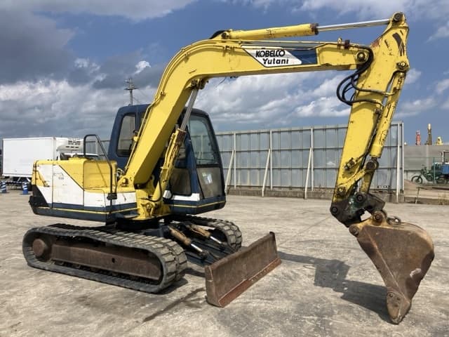 EXCAVATOR — Auction (lot 8457-21)