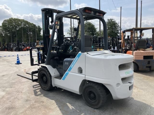 Forklift — Auction (lot 8457-2100)