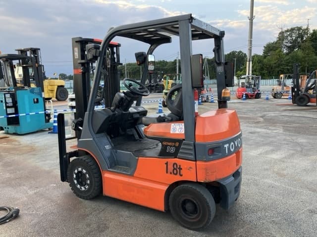 Battery Forklift — Auction (lot 8457-2101)