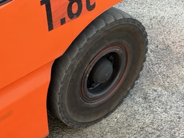 Battery Forklift — Auction (lot 8457-2101)