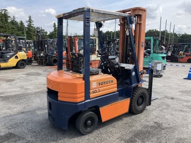 Forklift — Auction (lot 8457-2102)