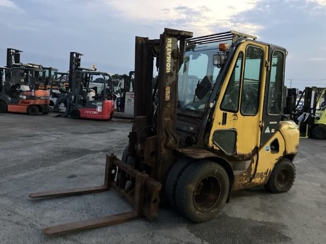 Forklift — Auction (lot 8457-2104)
