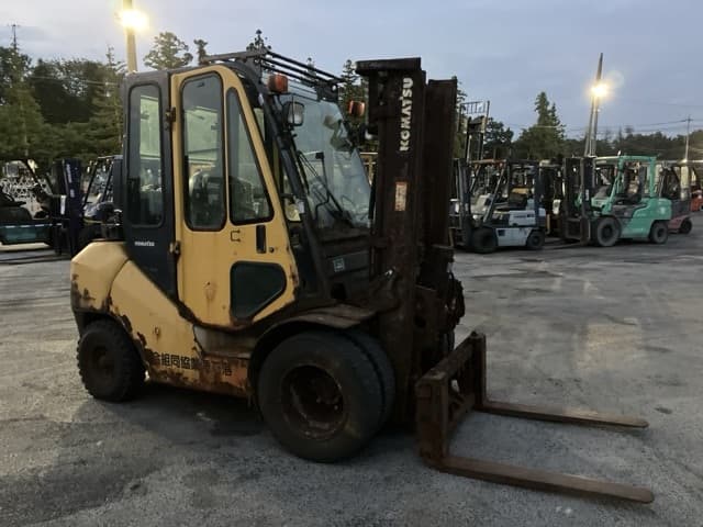 Forklift — Auction (lot 8457-2104)
