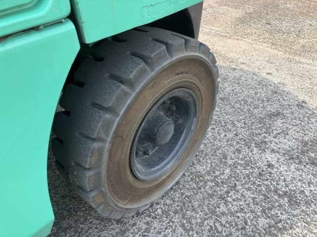 Forklift — Auction (lot 8457-2106)