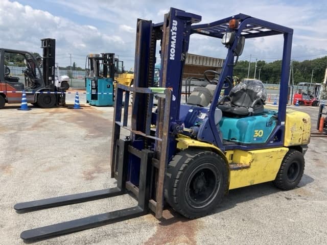 Forklift — Auction (lot 8457-2113)