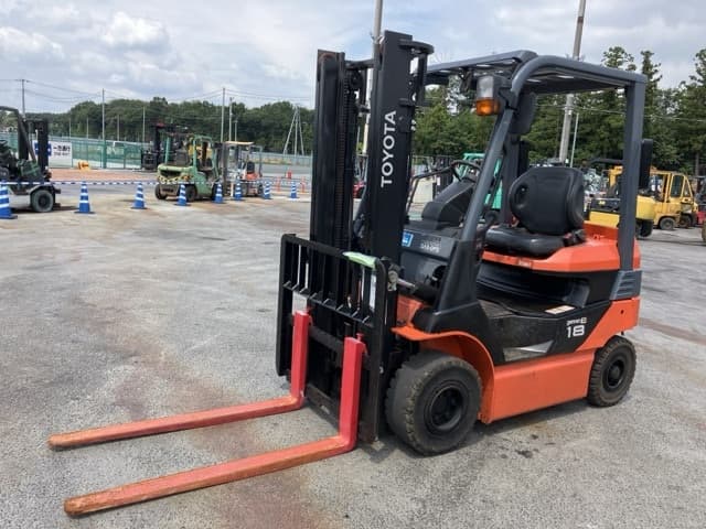 Battery Forklift — Auction (lot 8457-2114)
