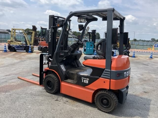 Battery Forklift — Auction (lot 8457-2114)