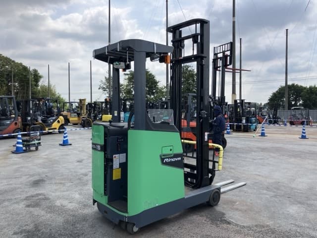 Reach Forklift — Auction (lot 8457-2117)