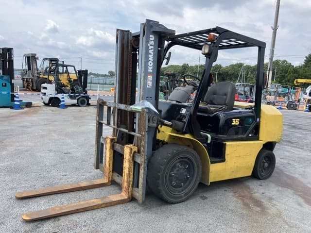 Forklift — Auction (lot 8457-2118)