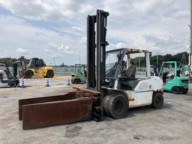 Forklift — Auction (lot 8457-2120)
