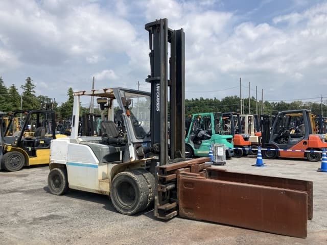 Forklift — Auction (lot 8457-2120)