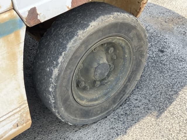 Forklift — Auction (lot 8457-2120)