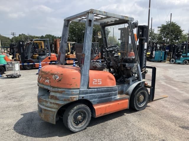 Forklift — Auction (lot 8457-2121)