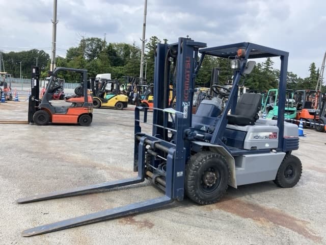 Forklift — Auction (lot 8457-2122)