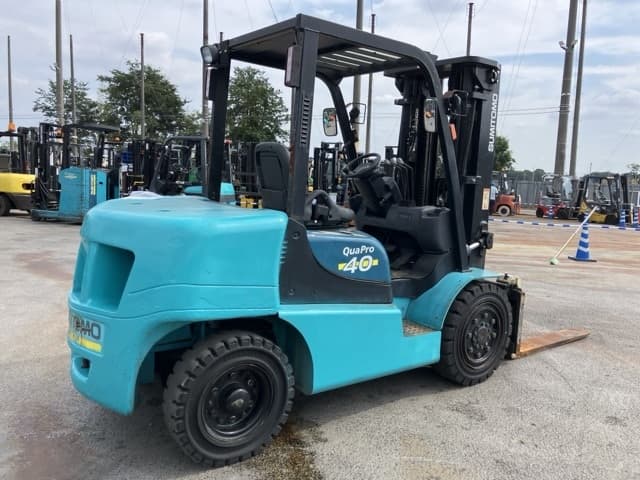 Forklift — Auction (lot 8457-2123)