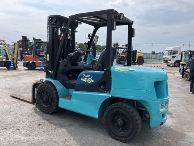 Forklift — Auction (lot 8457-2123)