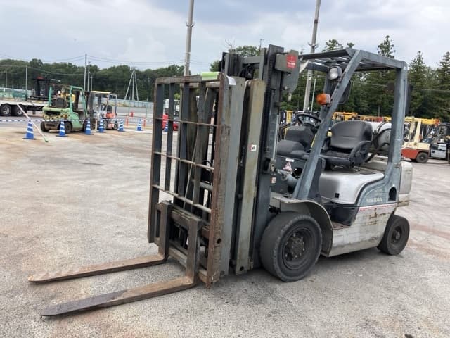 Forklift — Auction (lot 8457-2136)