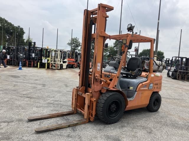 Forklift — Auction (lot 8457-2137)