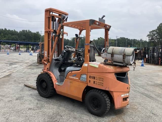 Forklift — Auction (lot 8457-2137)