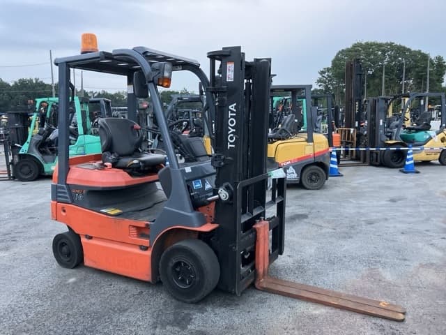 Battery Forklift — Auction (lot 8457-2138)
