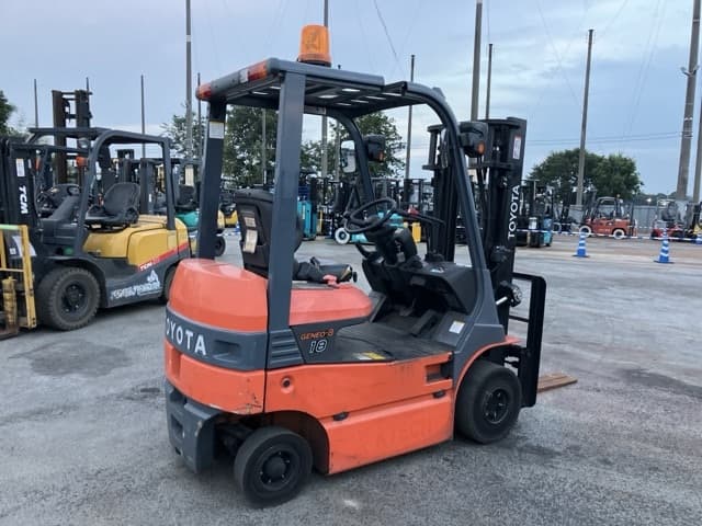 Battery Forklift — Auction (lot 8457-2138)