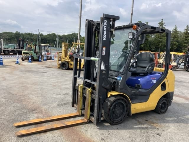 Forklift — Auction (lot 8457-2140)